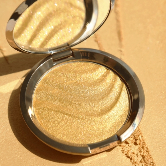 NIB BECCA VolcanicGoddessGold Lava Skin Perfecter - Picture 2 of 8